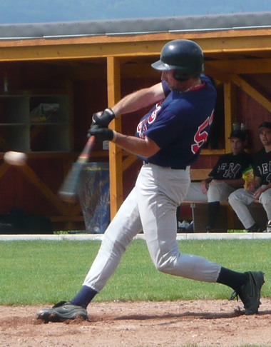 Huston hits a deep double of <a href="http://www.challengers.ch/playerprofile/girasole-andrea/?liga=NLA" title="See Player Profile for Andrea Girasole">Andrea Girasole</a> in the eighth inning.